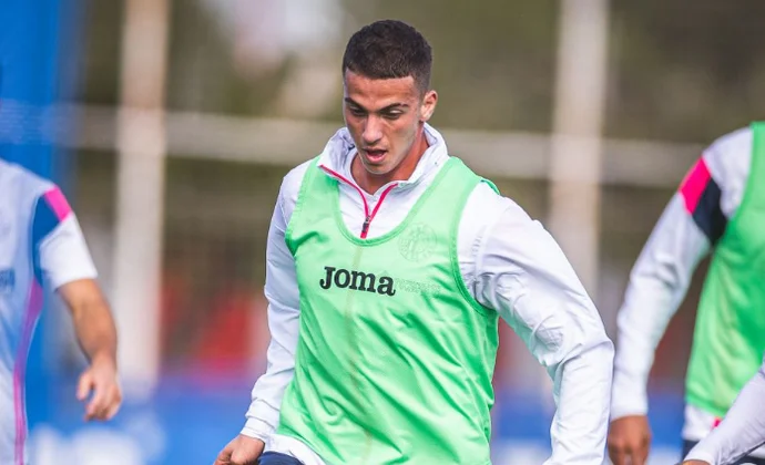 Yildirim ya está de vuelta y solo faltan Alderete y Djené