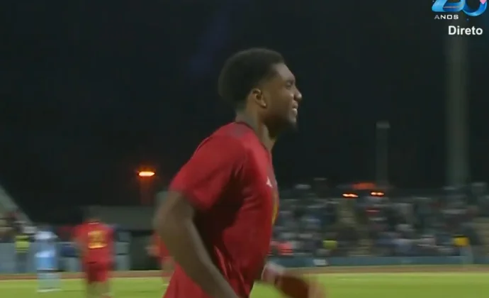 Imágenes del cambio de Logan Costa arrojan algo de luz sobre su problema físico