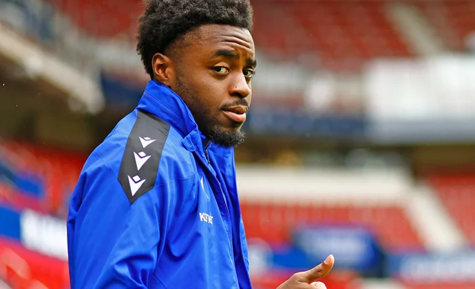 Budimir, Bryan y Boyomo se incorporan a los entrenamientos en El Sadar