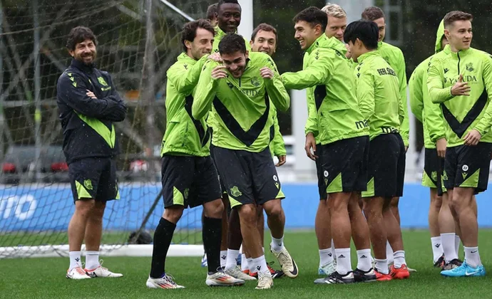 Zakharyan se prueba con el grupo e Imanol recupera a varios internacionales