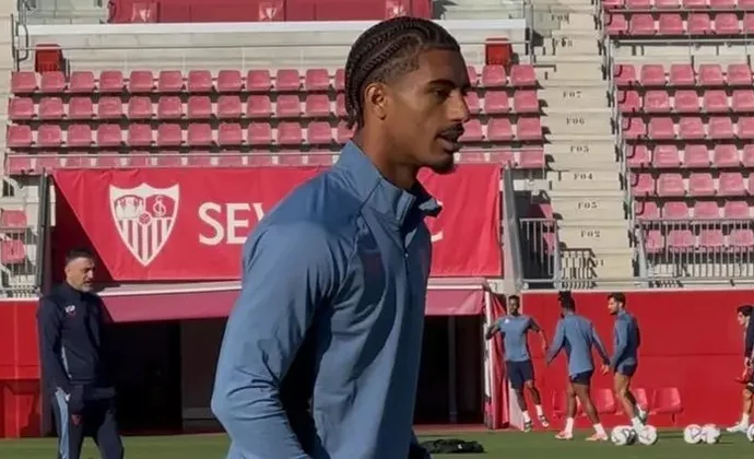 Pimienta recupera a los internacionales menos Montiel y Nianzou. Badé llega sin molestias