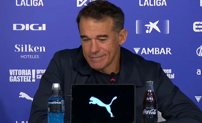 Luis García duda entre hacer autocrítica, lamentarse por los árbitros y relatar un largometraje