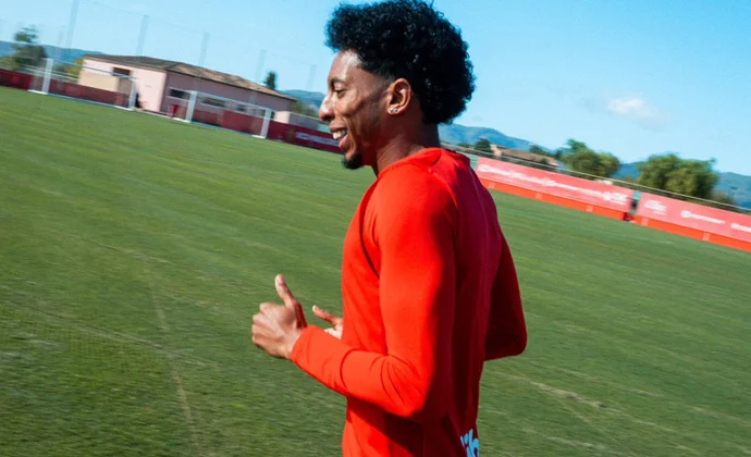 Mojica y Larin están de vuelta y Van der Heyden se suma al grupo