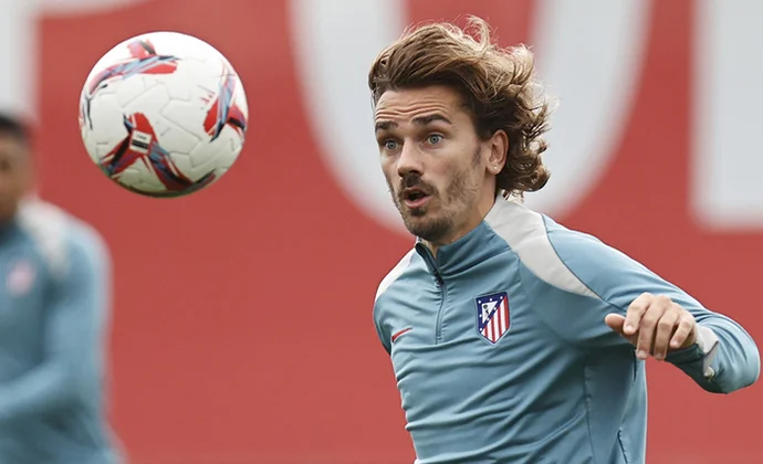 De Paul, Giménez y Álvarez siguen al margen y Simeone ensaya once sin ellos