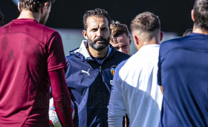 El Valencia terminó de preparar el partido sin los tres lesionados