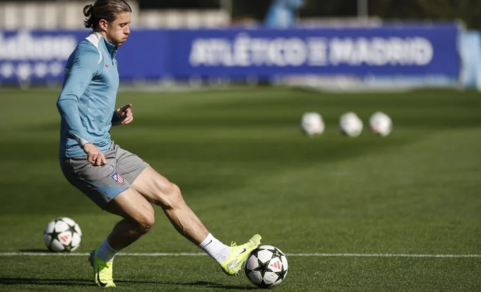 El Atlético completa la sesión previa con cinco bajas