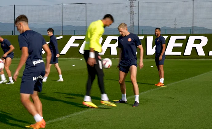 Van de Beek está recuperado, Iván Martín y Abel Ruiz no entrenan