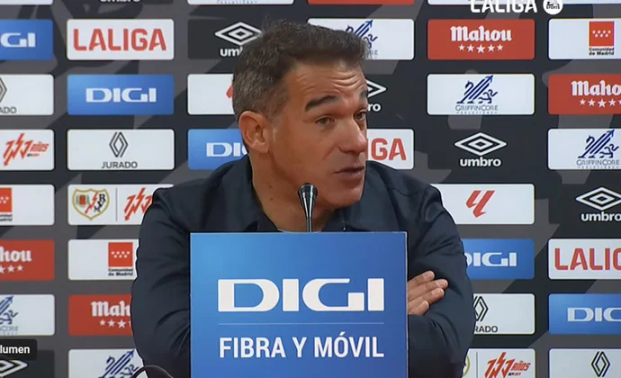 Luis García asume la responsabilidad y explica el cambio de Mouriño y de sistema