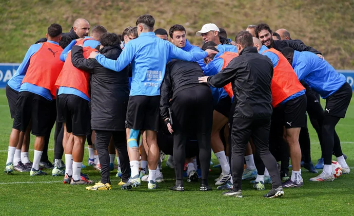 Sedlar se incorpora al grupo con el alta. Abqar trabaja al margen y descansará en Copa