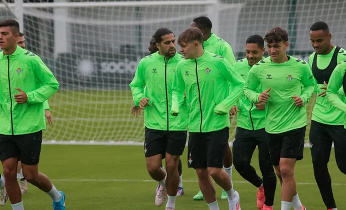 El Betis se ejercita este martes con un total de seis bajas