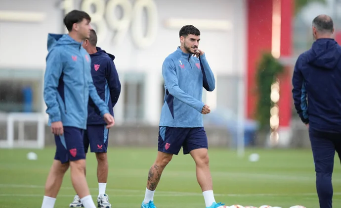 Navas y Lokonga, al margen en la sesión previa al partido de Copa