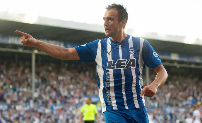 Toni Martínez y Kike García llegan descansados y abren la posibilidad del 4-4-2