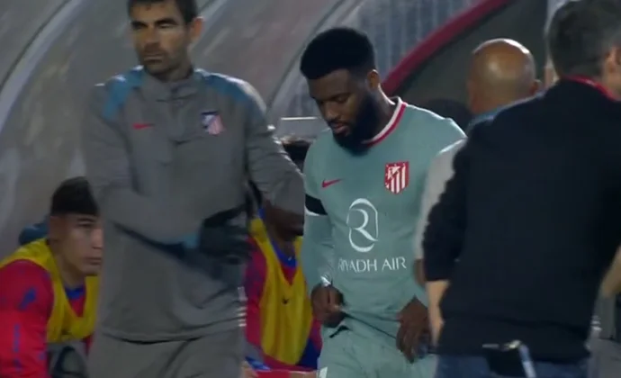 Lemar volvió a sufrir molestias cuando solo llevaba veinte minutos en el campo