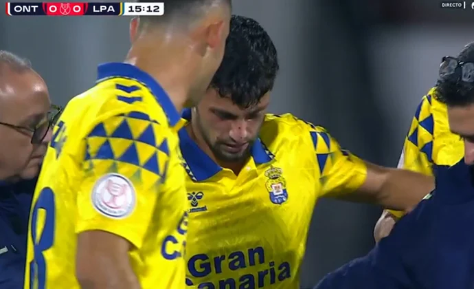 Loiodice pide el cambio por un golpe en la rodilla