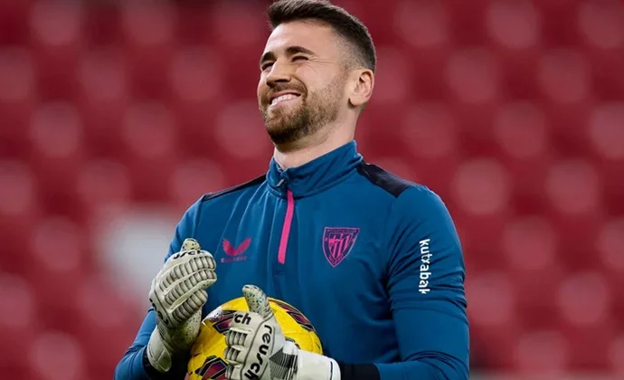 Unai Simón podría recibir el alta médica este mes de noviembre