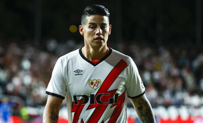 James pide salir en enero y se autodeclara transferible tras borrarse de la Copa