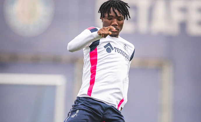 El Getafe decide mantener en secreto el estado de Djené, Mayoral y Yildirim