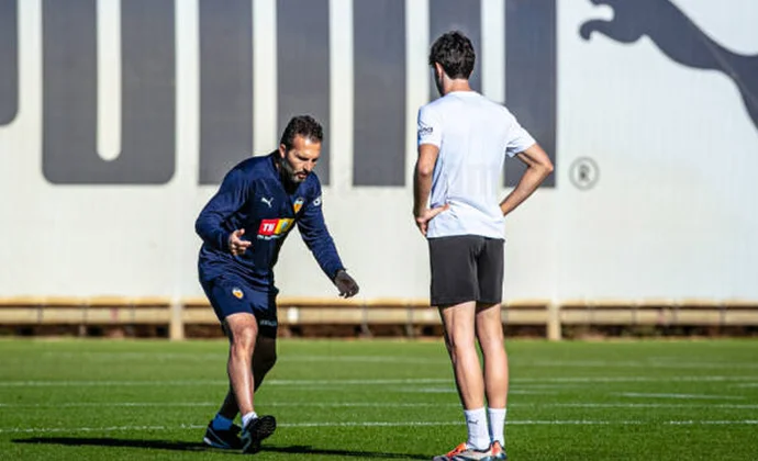 El Valencia se ejercitó este miércoles con Almeida al margen