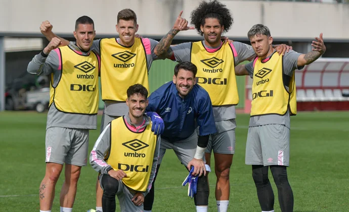 El Pacha Espino es el único jugador al margen en la sesión del jueves