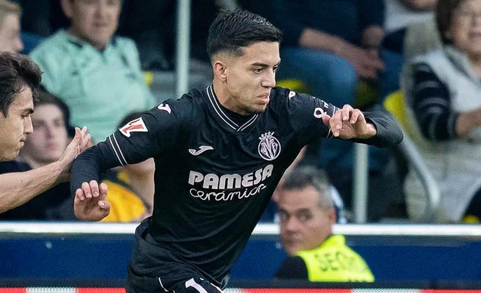 Parte médico oficial de Ilias Akhomach: rotura de ligamento cruzado anterior