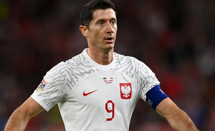 Polonia desconvoca a Lewandowski por unas supuestas "molestias en la espalda"