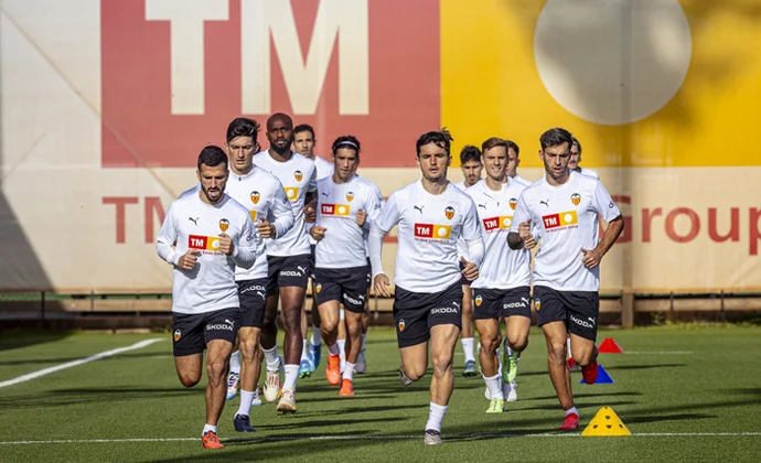 Vuelta al trabajo en Paterna con Hugo Duro y André Almeida. Caufriez, baja por gastroenteritis