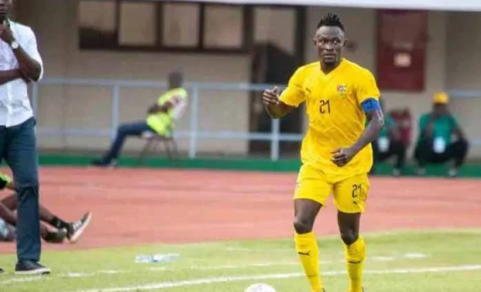 Djené, recuperado, participa diez minutos en la derrota de Togo frente a Liberia