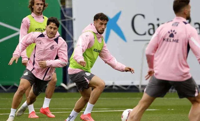 Doble sesión en la Dani Jarque sin Calero, Kumbulla, Lozano ni Gragera