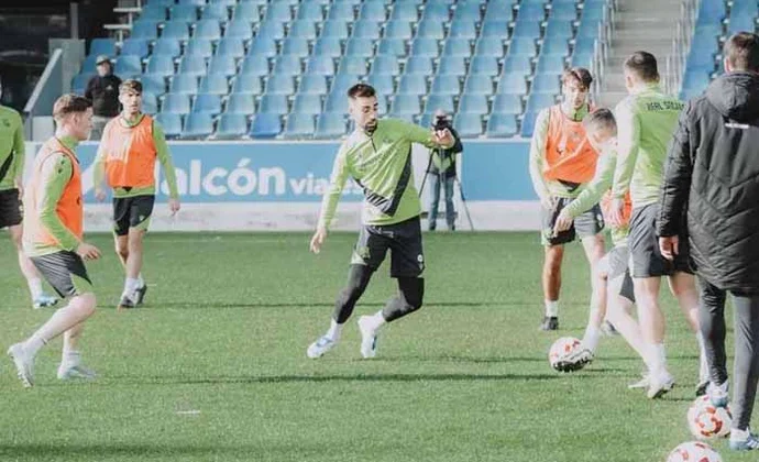La Real Sociedad retoma los entrenamientos con Zakharyan, pero sin Turrientes ni Marín