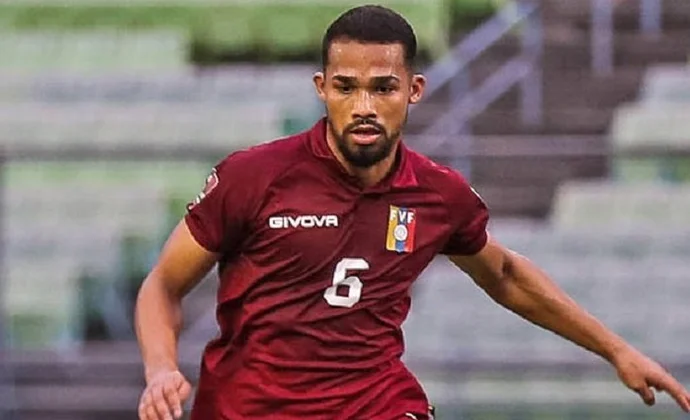 Yangel Herrera, sustituido por molestias con Venezuela