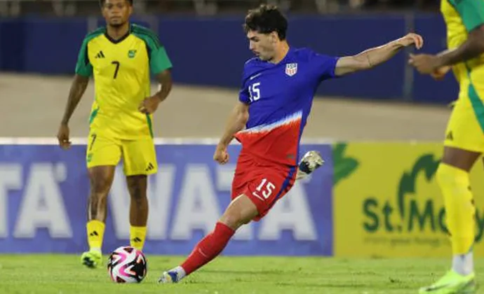 Johnny Cardoso se retira con molestias jugando con Estados Unidos