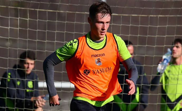 La Real Sociedad cierra la semana de trabajo con Turrientes, Zakharyan y Pablo Marín con el grupo