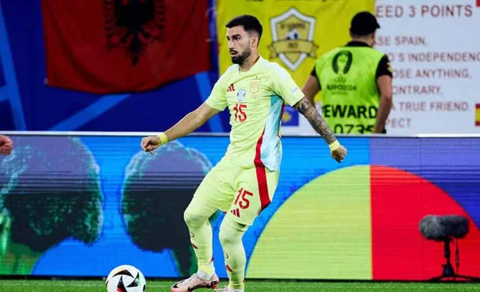 Las pruebas a Baena revelan un leve esguince que no lo descarta para la jornada 14