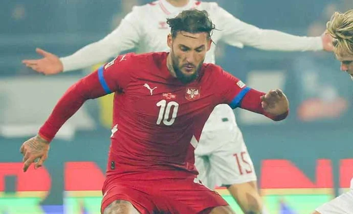 Gudelj pidió el cambio por precaución contra Dinamarca