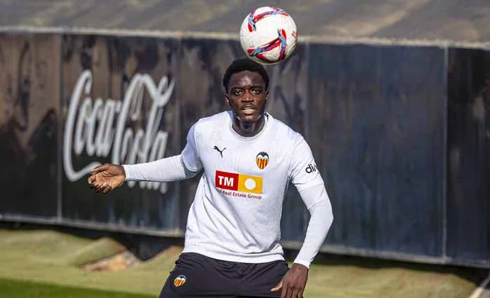 Diakhaby toca balón por primera vez y entra en el último mes de su recuperación