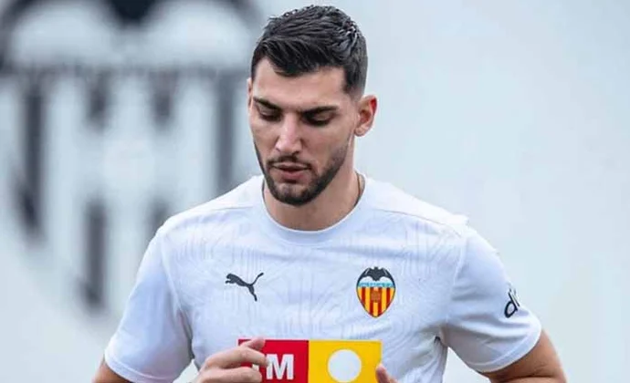 Rafa Mir pasa satisfactoriamente unas pruebas y todavía no está descartado para el Betis