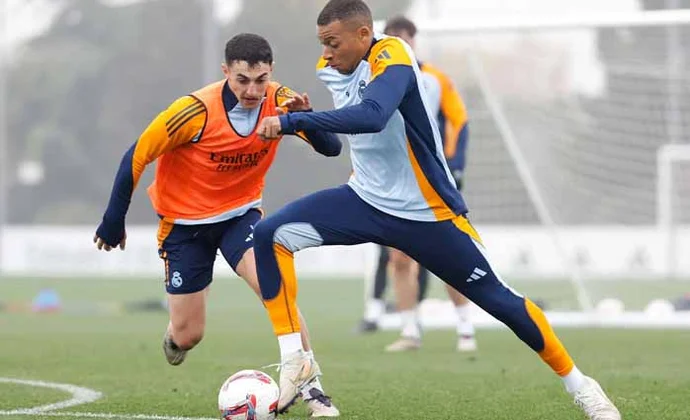 Lucas y Rodrygo siguen tocando balón al margen, acortando plazos iniciales