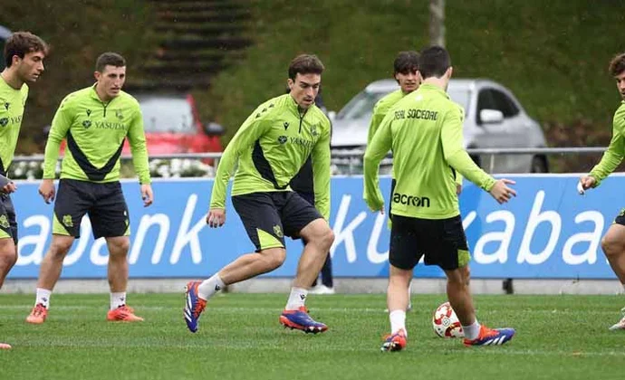 Remiro, Sucic y Javi López entrenaron con el grupo, aunque no están en la lista de Copa