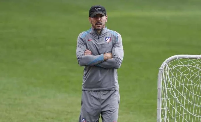 Simeone prueba dos onces con dos sistemas distintos, pero ninguno es el definitivo todavía