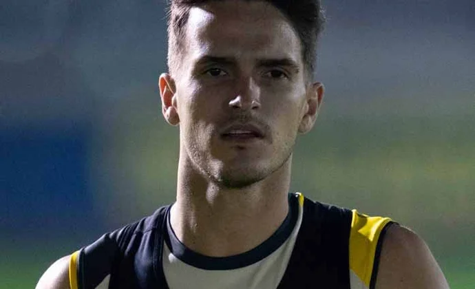 Marcelino tiene casi definido su once y maneja dos alternativas si no llega Pape Gueye