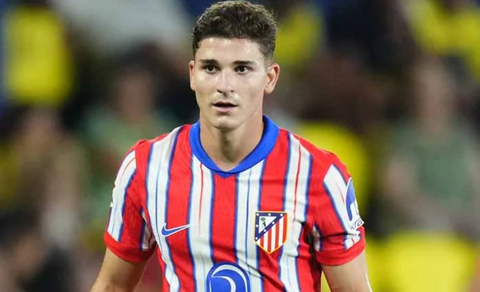 As ya da por hecho que Julián Alvarez será suplente contra el Alavés, pese a que falta la sesión de mañana