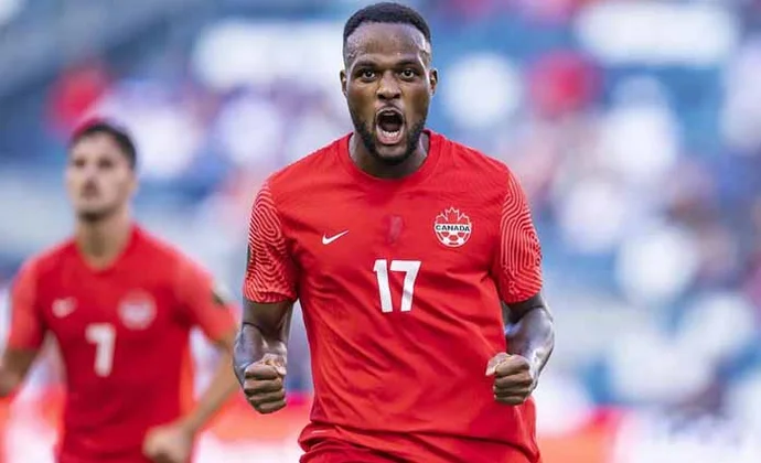 Larin vuelve con molestias de Canadá y está pendiente de evolución