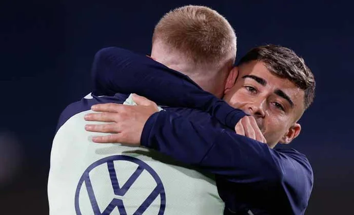 Las Palmas completa la última sesión con toda la plantilla disponible