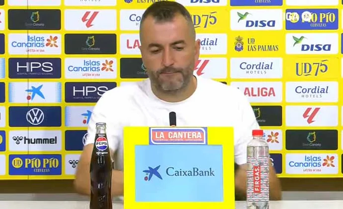 Diego Martínez analiza la derrota, explica los cambios de Fuster y Álex Muñoz y habla de McKenna y Álex Suárez