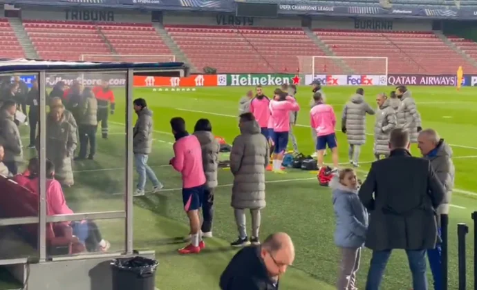 El Atlético se ejercita en Praga sin los tres lesionados