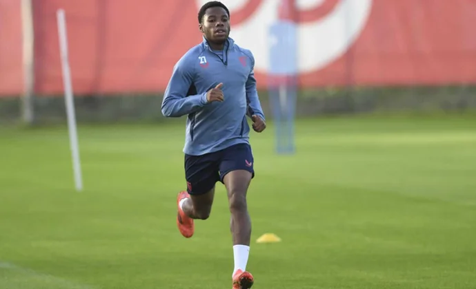 Stanis Idumbo se probará con el grupo esta misma semana