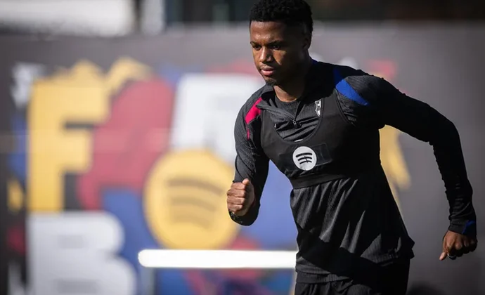 Ansu Fati ya pisa césped y entra en las últimas dos semanas de su recuperación