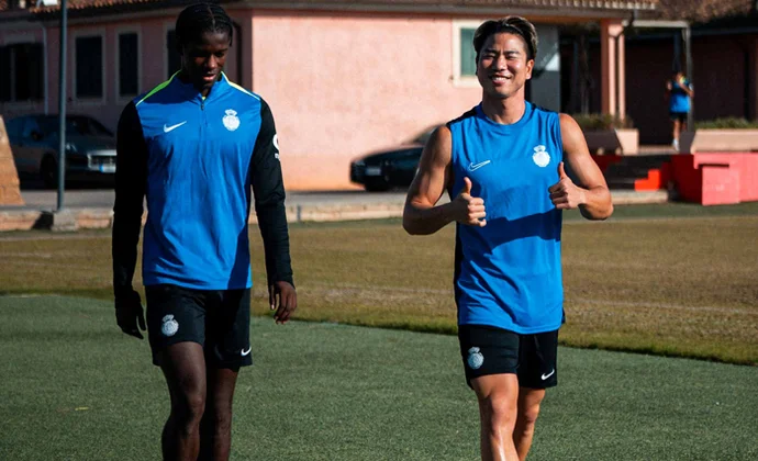 El Mallorca se encierra en Son Bibiloni sin revelar la evolución de Raíllo