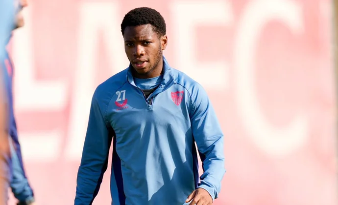 Stanis Idumbo vuelve al grupo y Pimienta solo tiene tres bajas