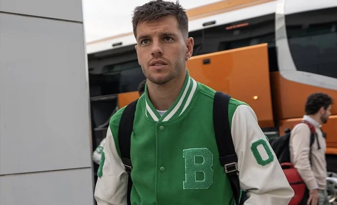 El Betis se queda sin entrenar por un problema mecánico en el avión de vuelta a Sevilla